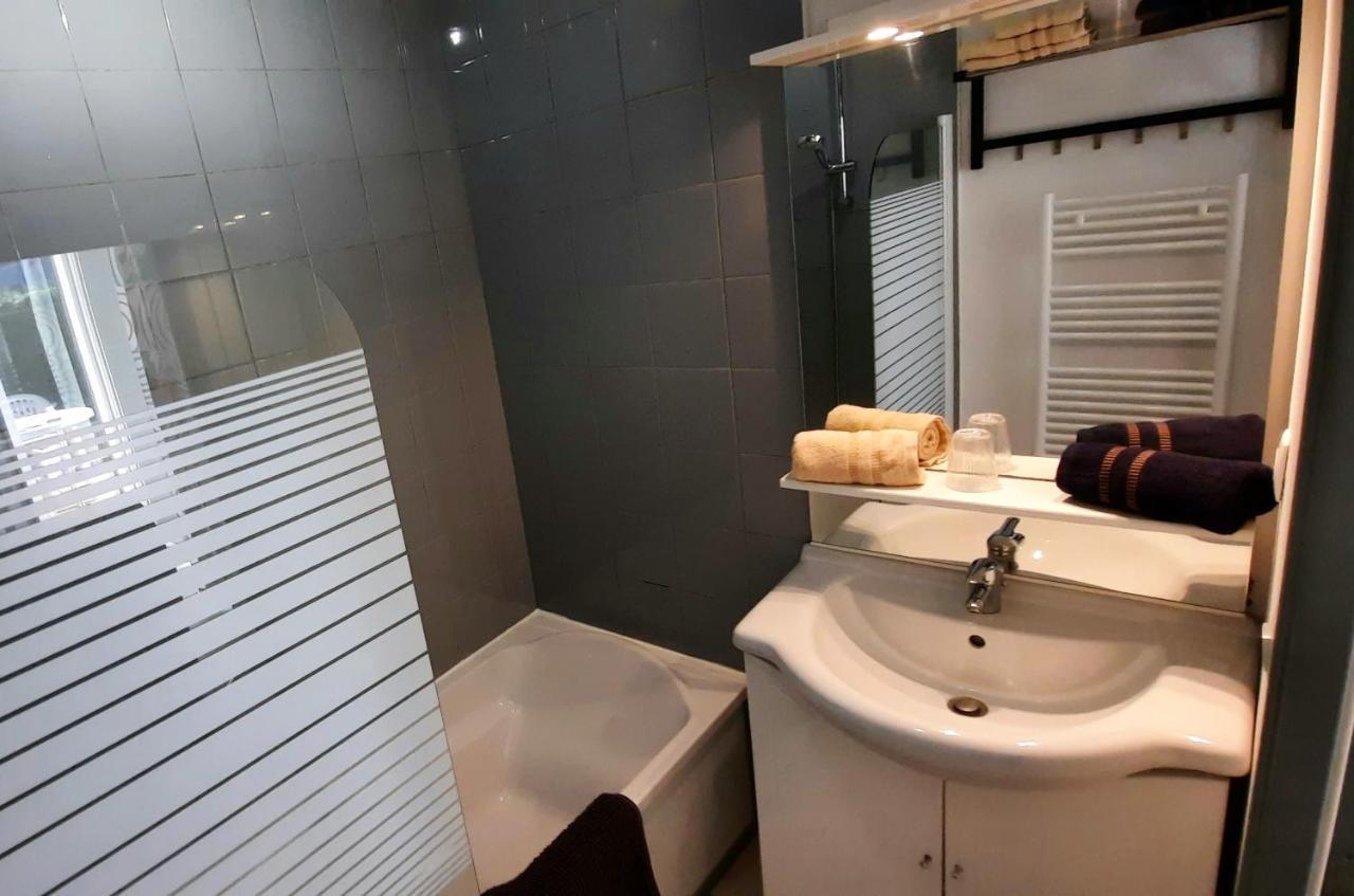 לה ורדון-סור-מר Chez Ced Et Laeti, Appartement Prive Avec Jardin Et Terrasse Dans Residence L'Estuaire Muni D'Une Piscine Couverte Et Aire De Jeu, Linge De Lit Et De Salle D'Eau Ainsi Que Tele, Compris Dans Le Tarif Profitez A Fond De Notre Belle Region מראה חיצוני תמונה